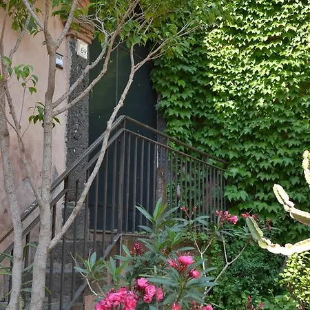 Relais Chiesa Madre - And Apartment